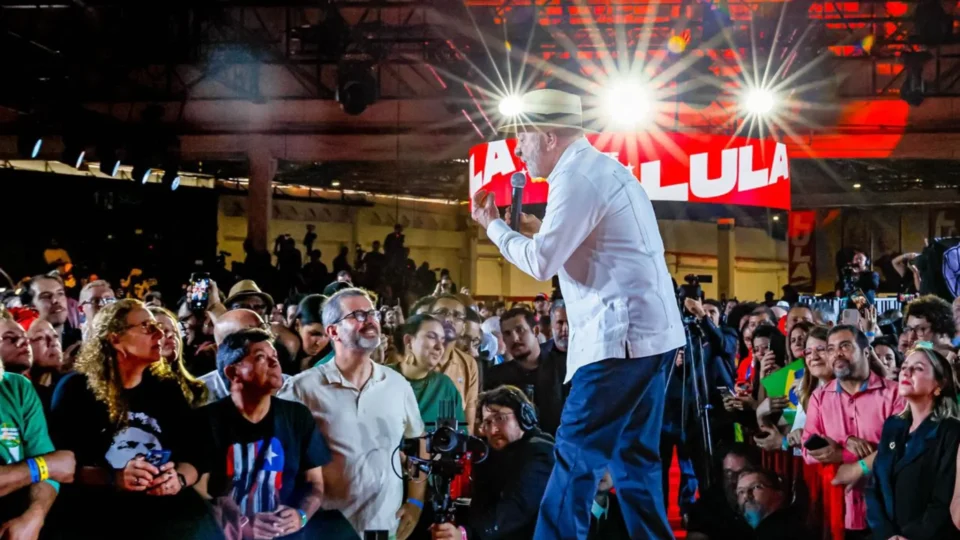 WILLIAM DE LUCCA: A corrida solitária de Lula rumo ao tetra