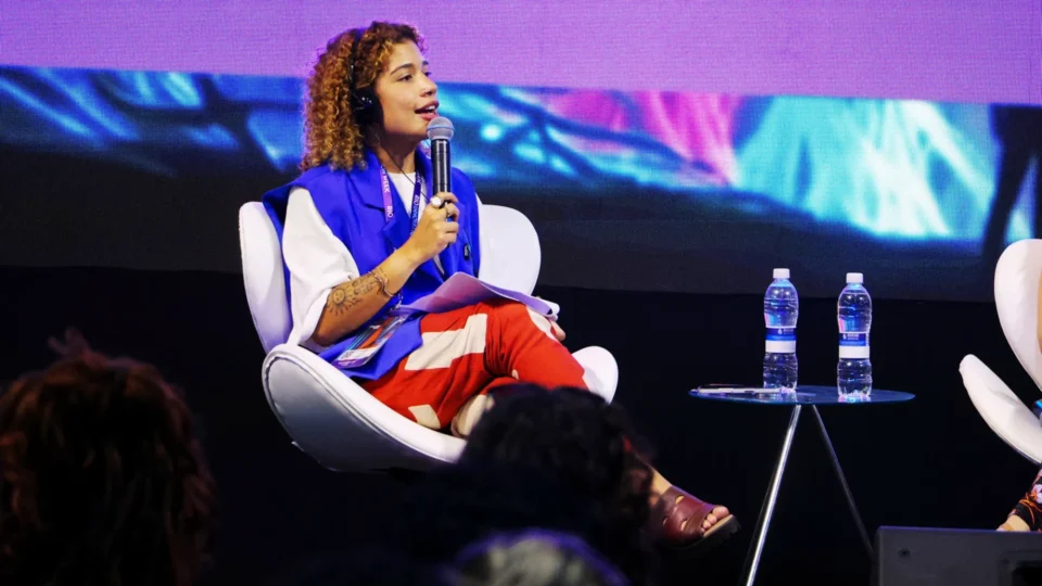 Maíra do MST defende reforma agrária contra a fome na Rio Innovation Week