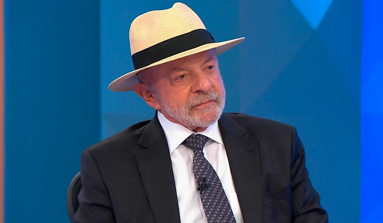 Na TV, Lula anuncia que fila do INSS vai ser zerada na próxima semana