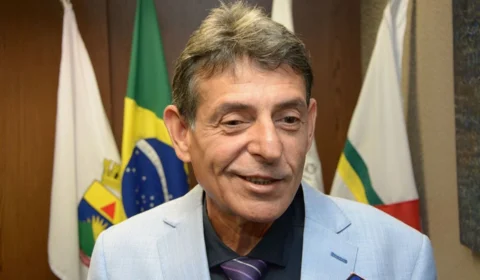 Juiz que bebeu vinho em sessão grava vídeo atacando STF, STJ e TJMG: ‘corruptos’