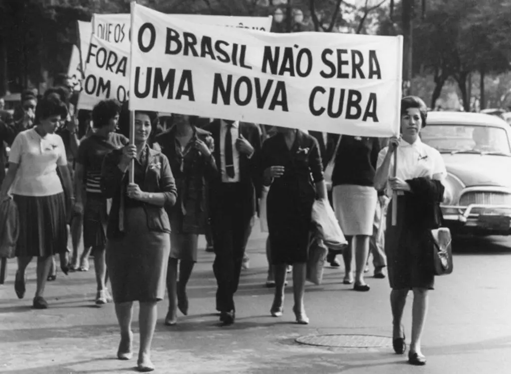 A Marcha da Família com Deus pela Liberdade foi organizada por setores conservadores em 1964 e celebrou, entre suas pautas, o golpe militar. Foto: Arquivo Nacional 