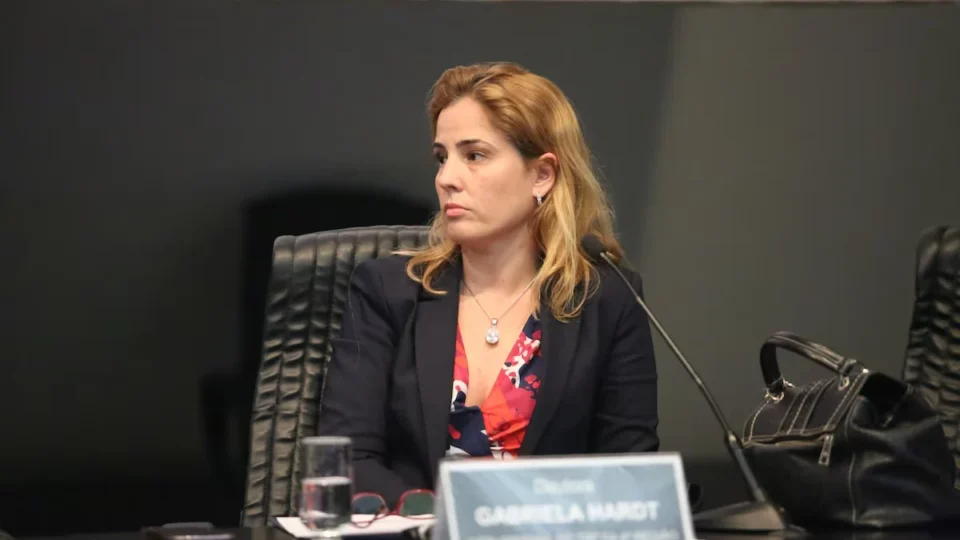 CNJ afasta juíza Gabriela Hardt por dois anos por irregularidades na Lava Jato