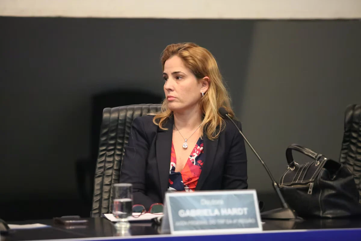 CNJ afasta juíza Gabriela Hardt por dois anos por irregularidades na Lava Jato