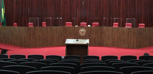 O TSE é responsável por analisar registros de candidatura e verificar o cumprimento das condições de elegibilidade e possíveis impedimentos previstos na legislação eleitoral. Foto: Alejandro Zambrana/Secom/TSE