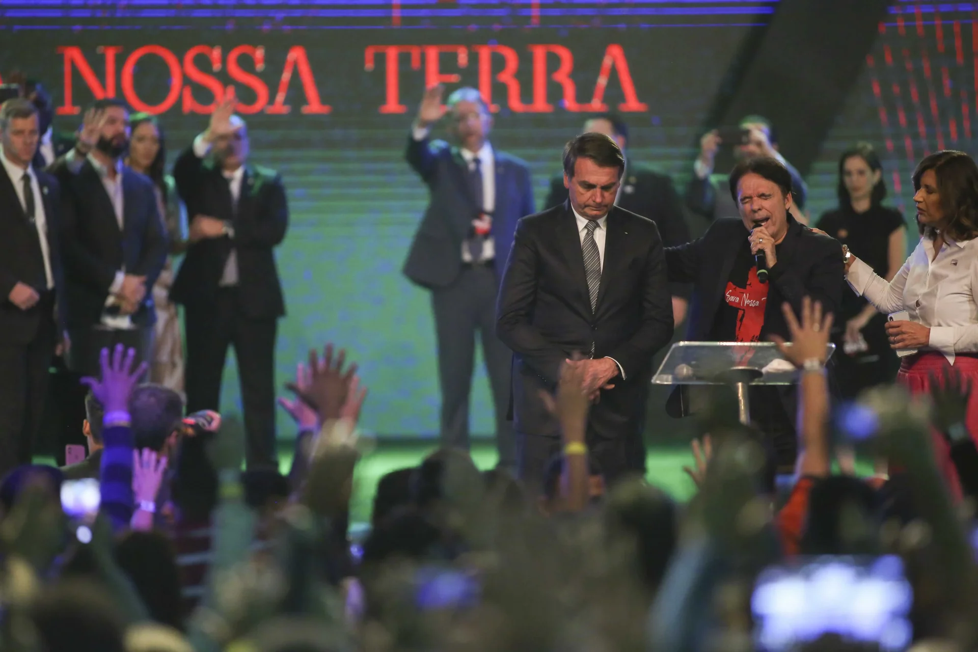 A aproximação com o eleitorado evangélico ganhou espaço nas estratégias eleitorais de Jair Bolsonaro e ajudou a levar pautas religiosas para o centro da disputa política nacional. Foto: Reprodução / Sara Nossa Terra 