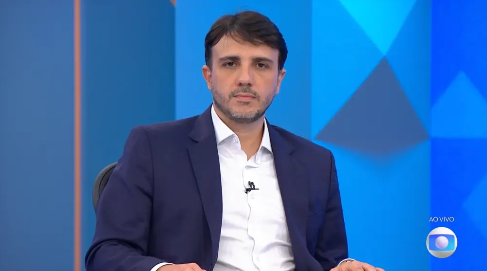 Na TV, Renan Santos defende que Brasil tenha bomba atômica