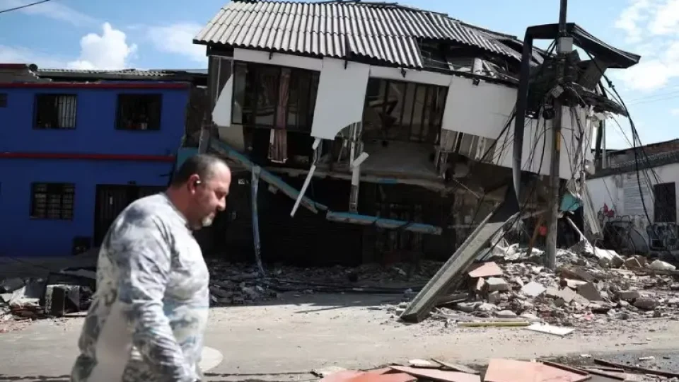 Colômbia reduz expectativas de encontrar sobreviventes após terremoto