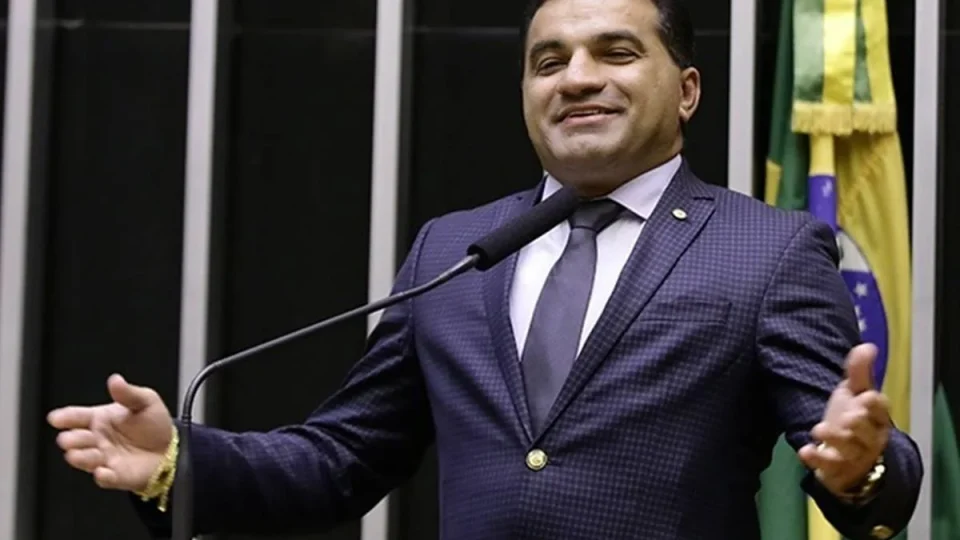 PF identifica R$ 38,9 milhões em repasses ligados a emendas de deputado