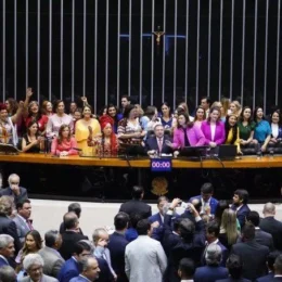 Movimento lança plataforma para projeto por paridade de gênero no Legislativo