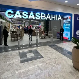 Casas Bahia demitiu quase 12 mil funcionários desde 2023