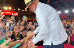 PT oficializa Lula na disputa pela reeleição e dá início à campanha presidencial de 2026