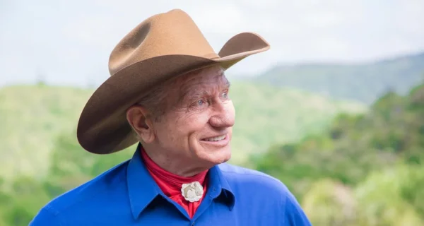 Morre aos 91 anos Monty Roberts, pioneiro na doma de cavalos sem violência e amigo do ICL