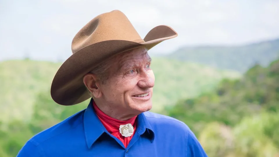 Morre aos 91 anos Monty Roberts, pioneiro na doma de cavalos sem violência e amigo do ICL