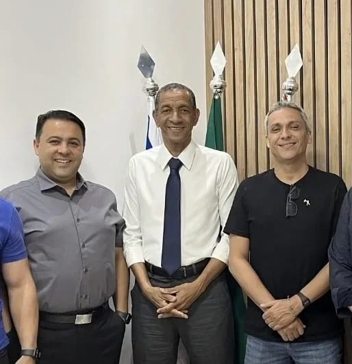Pastores da Universal declaram apoio a Gustavo Gayer em candidatura ao Senado por Goiás