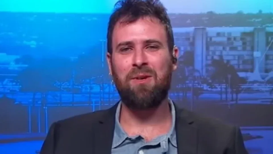 Motoryn estreia coluna no ICL Notícias e cobra prestação de contas de Flávio Bolsonaro