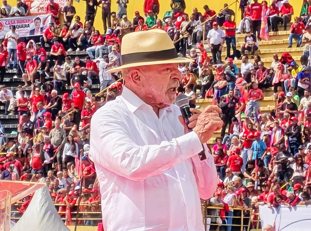 Conectando passado, presente e futuro, Lula inicia campanha de reeleição no ABC Paulista