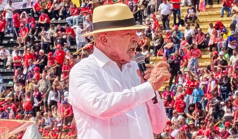 Conectando passado, presente e futuro, Lula inicia campanha de reeleição no ABC Paulista