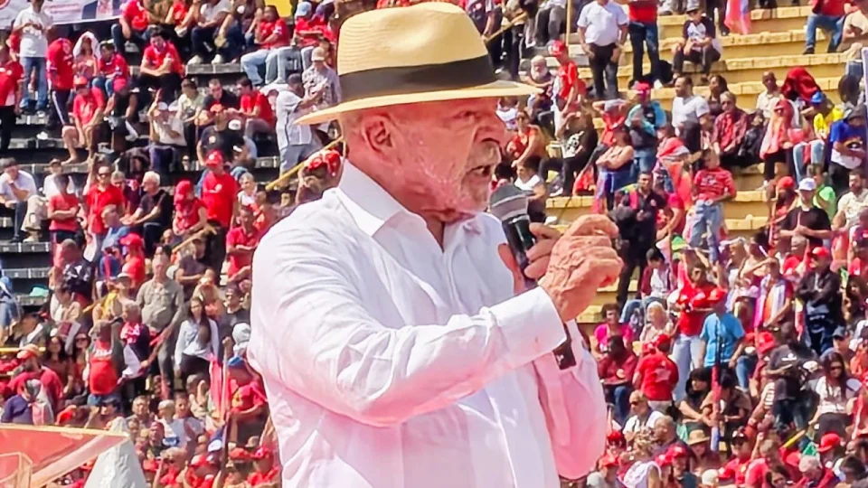Conectando passado, presente e futuro, Lula inicia campanha de reeleição no ABC Paulista