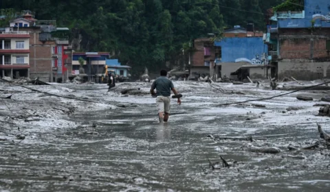 Colapso de geleira pode ter provocado enchente mortal no Nepal e Tibete