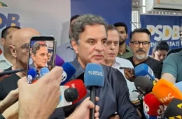Aécio Neves muda de rota e anuncia candidatura ao Senado por Minas Gerais