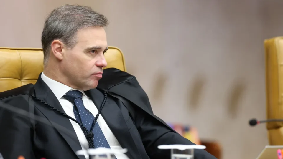 Nota da PF atropelou trégua e expôs disputa sobre provas com André Mendonça