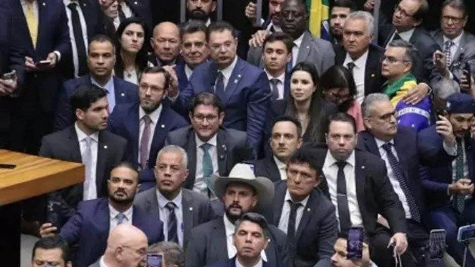 Homens brancos são 33% dos candidatos, mas concentram 59% do patrimônio