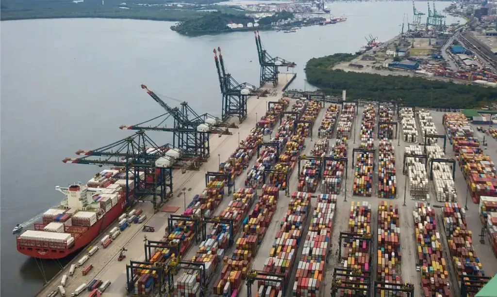 Tarifas de Trump impactam até 42�s exportações de estados brasileiros aos EUA