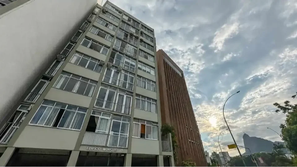 Caixa leva a leilão apartamento de Eduardo Bolsonaro no RJ por falta de pagamento