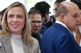 Celina e Ibaneis quebram o DF e não vão ao cinema