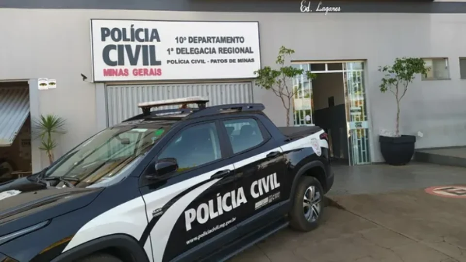 Mãe finge dormir e flagra filha de 5 anos sendo estuprada pelo padrasto