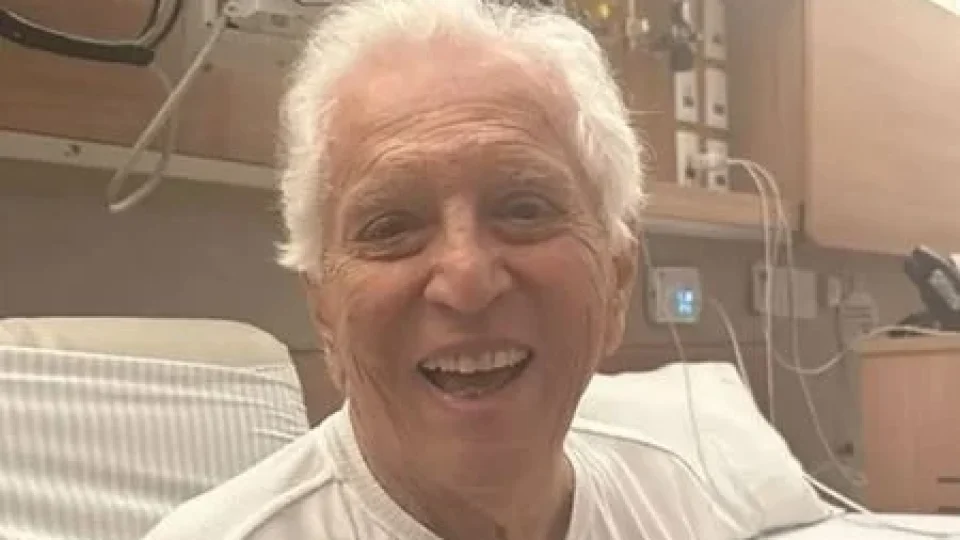 Apresentador Carlos Alberto de Nóbrega é alvo de ação por dívida de condomínio