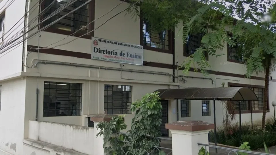 Dirigente de ensino é afastada após elogiar liderança de Hitler em reunião escolar