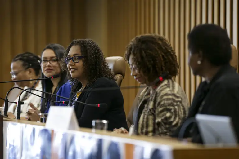 Juízas recebem menos que homens em 86% dos tribunais de Justiça, aponta pesquisa