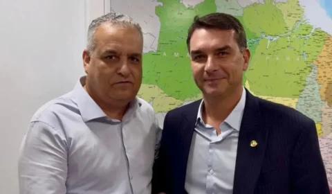 Flávio Bolsonaro anuncia deputado Alfredo Gaspar como vice na chapa à Presidência