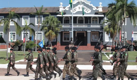Exército estimou 241 vezes mais móveis do que comprou para permitir ‘carona’ em ata