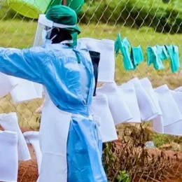 Surto de ebola na RD Congo avança em ritmo recorde e acende alerta máximo na OMS