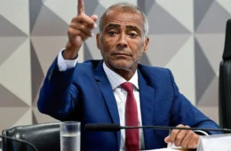 Romário diz à Justiça que penhora de salário no Senado compromete sua sobrevivência