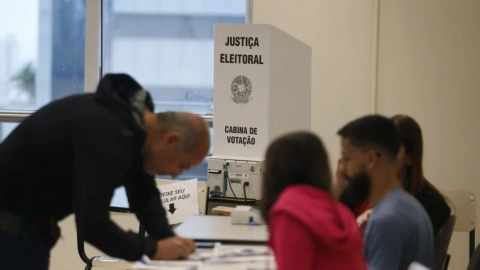 TRE-RJ muda 268 locais de votação para eleições de 2026
