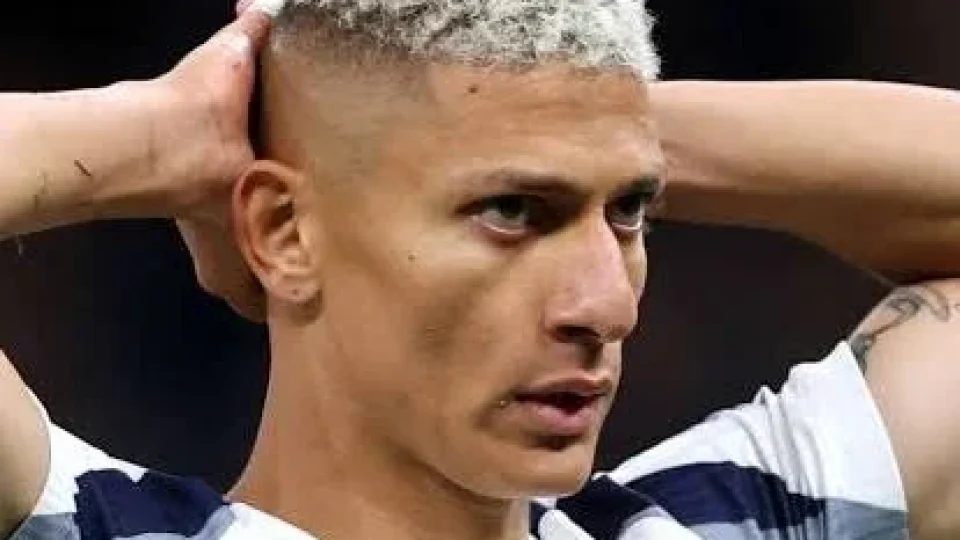 Governo Bolsonaro liberou em um dia transferência de imóvel disputado por Richarlison