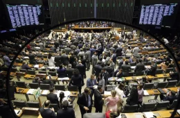 Deputados elevam gastos com divulgação em 25% antes da trava eleitoral