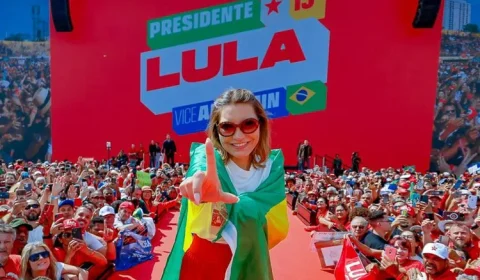 Janja, a Evita brasileira, está de volta, e com uma nova roupagem