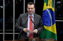 Kassab diz que Centrão está com Lula e que Flávio tem ‘zero’ chance de se eleger