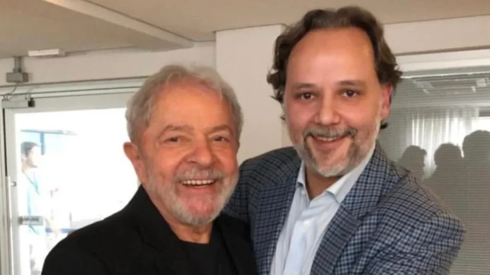 Lula diz a advogado do filho que ‘Fábio precisa se explicar’