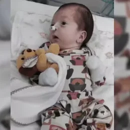 Bebê que chegou a ser declarado morto recebe alta e volta para casa em São Paulo