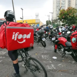 Anvisa libera venda de medicamentos por plataformas como iFood e Rappi