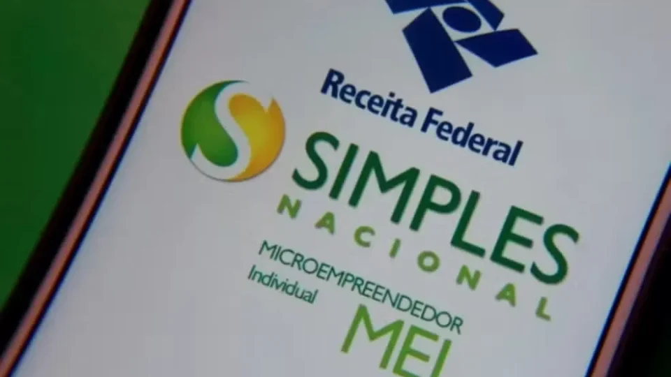 Reforma Tributária: pequenas empresas devem escolher como pagar impostos até setembro
