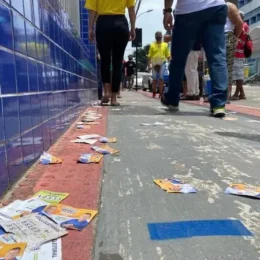Apesar da IA, propaganda nas ruas lidera denúncias eleitorais em 2026