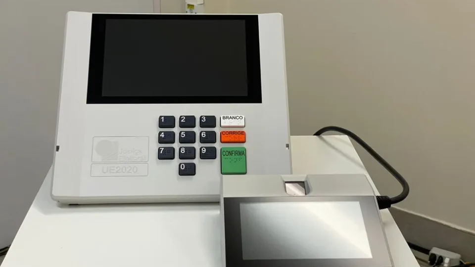 Quem inventou a urna eletrônica no Brasil? Entenda como ela funciona e por que é considerada segura