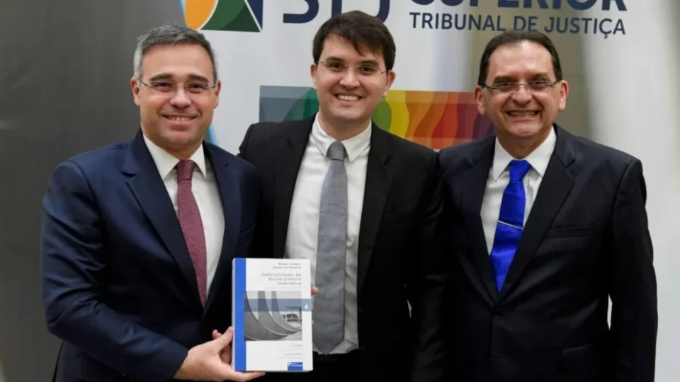 Cartas de ministros do STF não buscavam pressionar, diz professor após concurso anulado