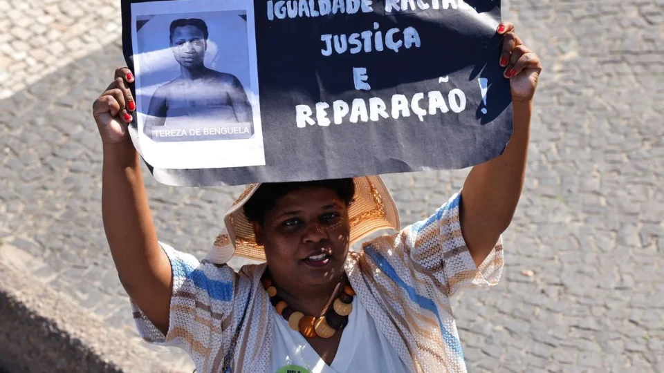 Candidaturas negras chegam a 49,8% e se aproximam do perfil racial do Brasil